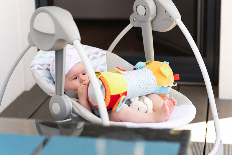 balancelle bébé électrique