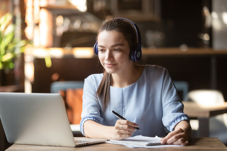casque supra-auriculaire