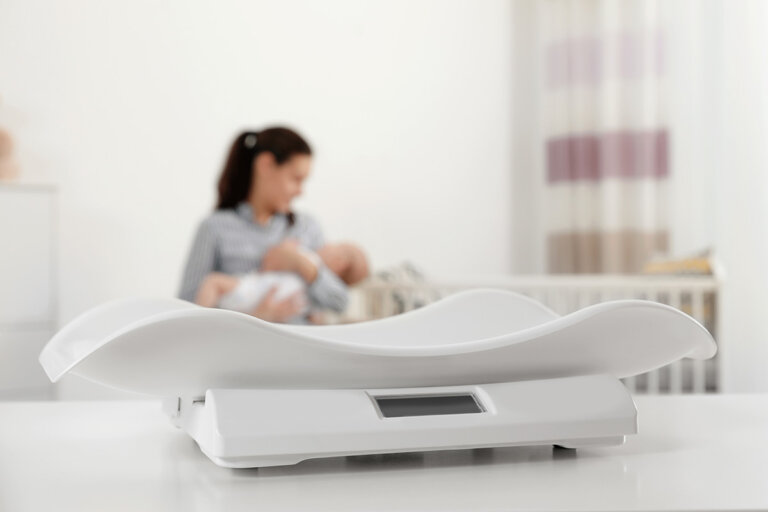 pèse-bébé