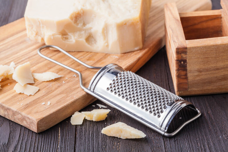 râpe à parmesan